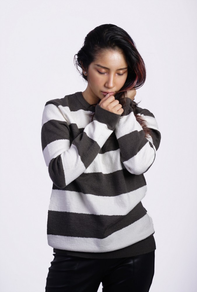 KNIT SWEATER WITH STRIPE WOMEN(Gray)