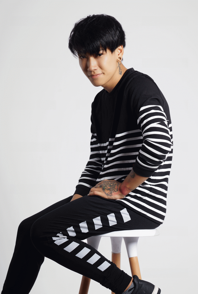 LONG SLEEVED STRIPE T-SHIRT (Black)