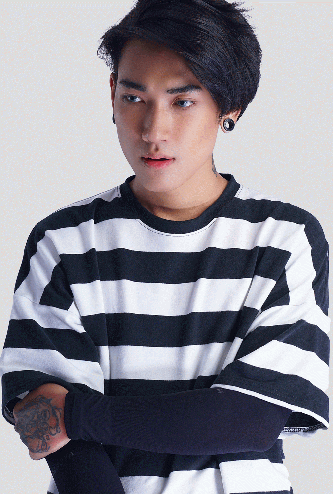 Black and White Stripe Oversize Boy T-shirt