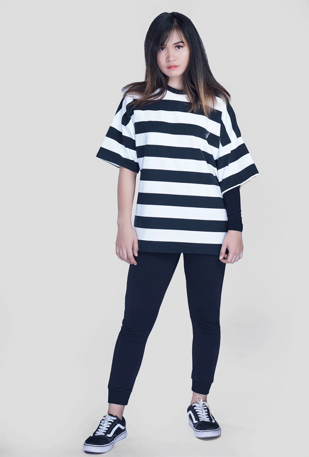 Black and White Stripe Oversize Girl T-shirt